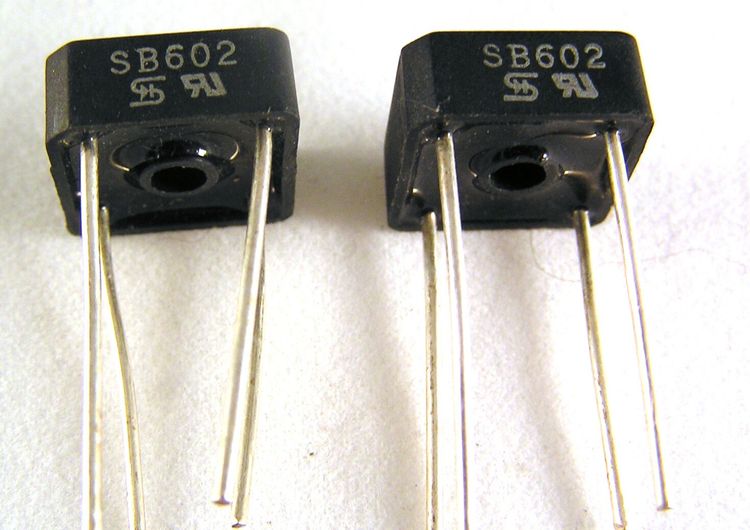 Ponte diodi SB602 100V 6A - confezione 2 pezzi NOS180029 