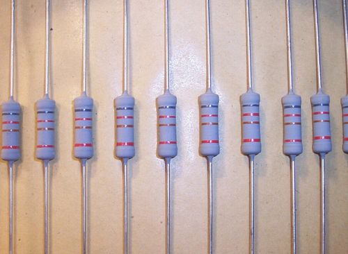 Resistor 33 ohm 2W 5% - pack of 5 pieces NOS100975 