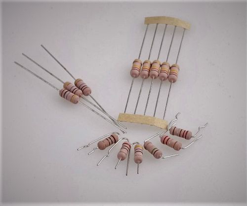 Resistance 5.6 ohm 5% 3W - pack of 10 pieces NOS100967 