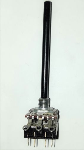 Potenziometro 4,7Kohm con interruttore doppio NOS180033 